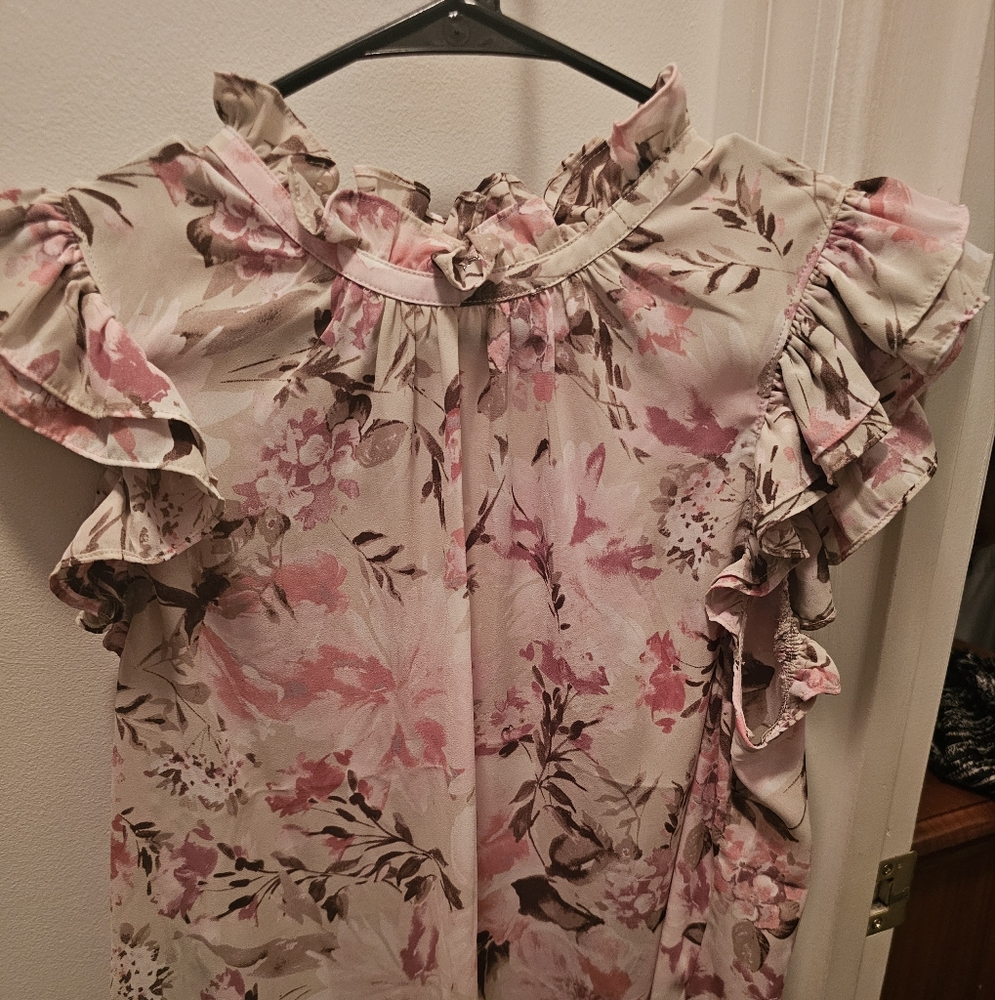 Express shirt, Size - Medium, Color - Pink Floral